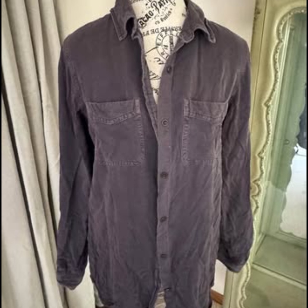 Women’s Maurice’s button down shirt